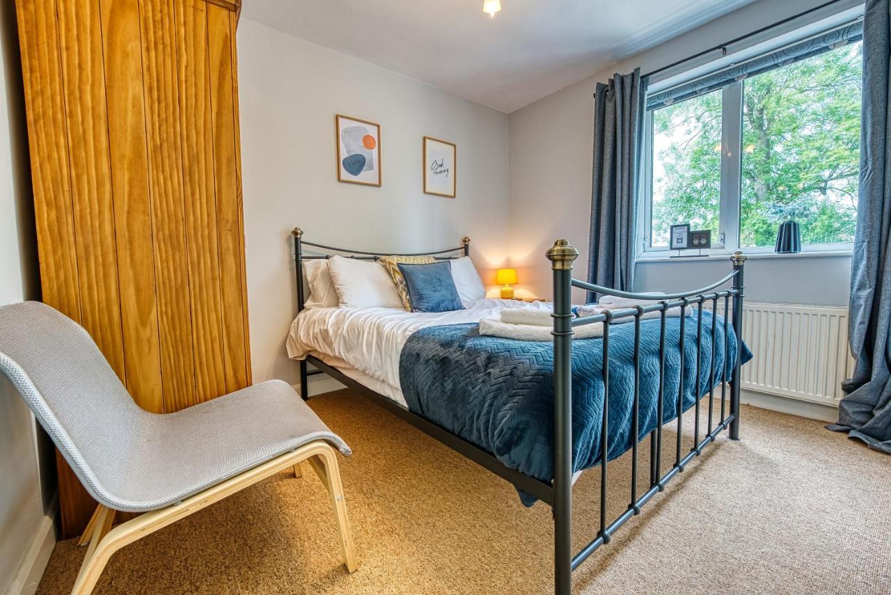 Cosy 3 Bed Apartment In Southam, Sleeps 6 Саутем Екстер'єр фото